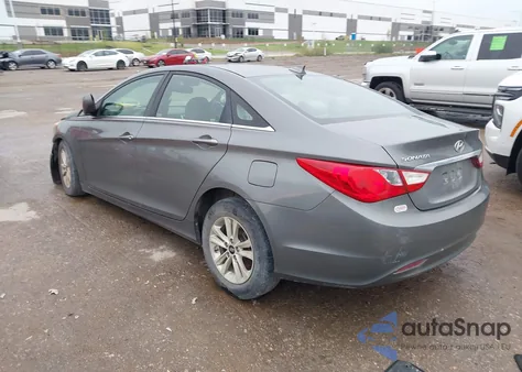 2013 Hyundai Sonata Gls z USA, uszkodzony, nr VIN 5NPEB4AC6DH532930
